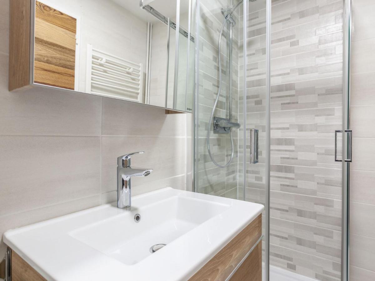 Apartment Savoy - Lavachet By Interhome *